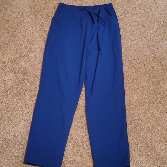 Scrub Set - Picture 4 of 5